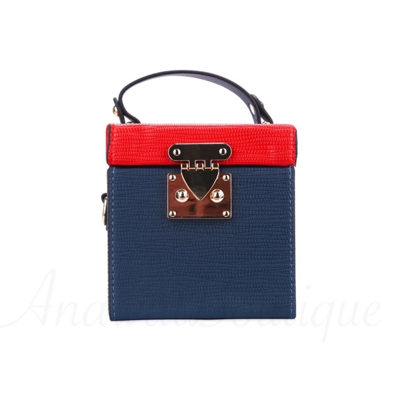 Grace Box Crossbody Handbag - Picture 3 of 12